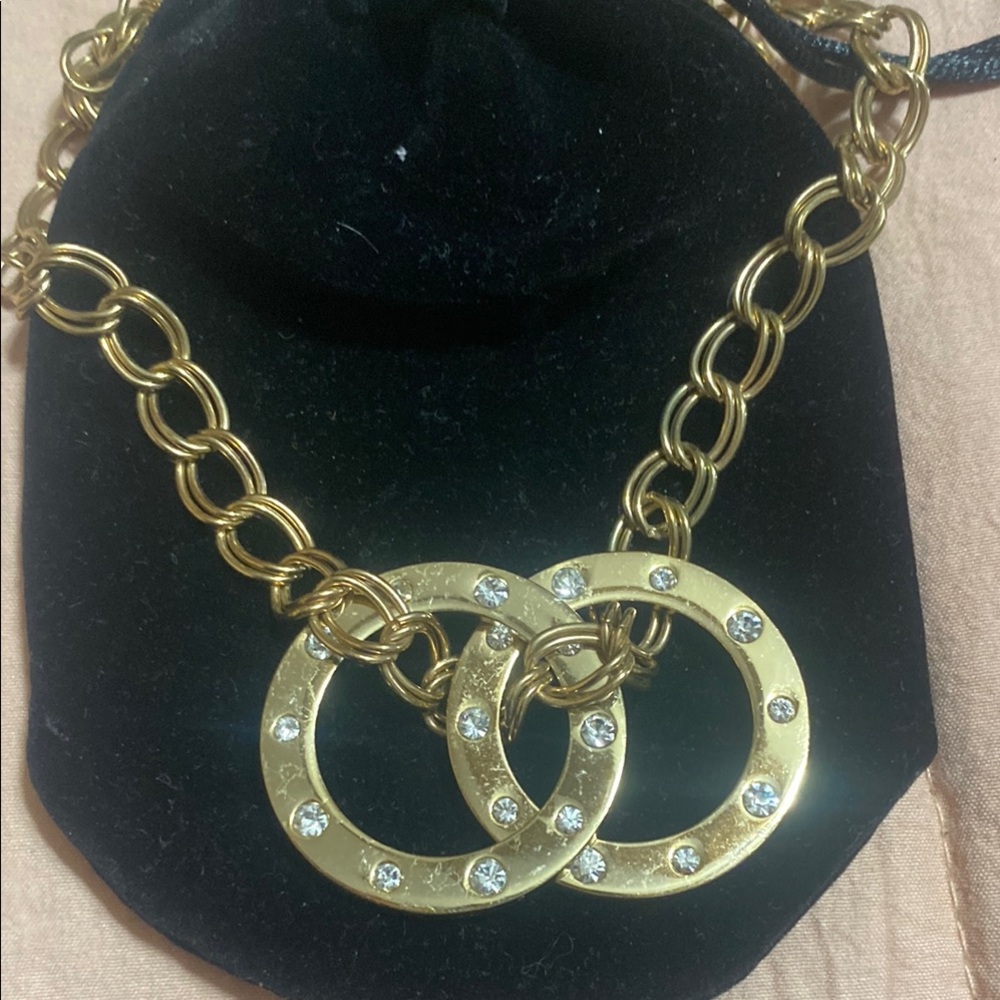 Elegant Gold-Tone Necklace with Crystal Accents Tarnish resistant